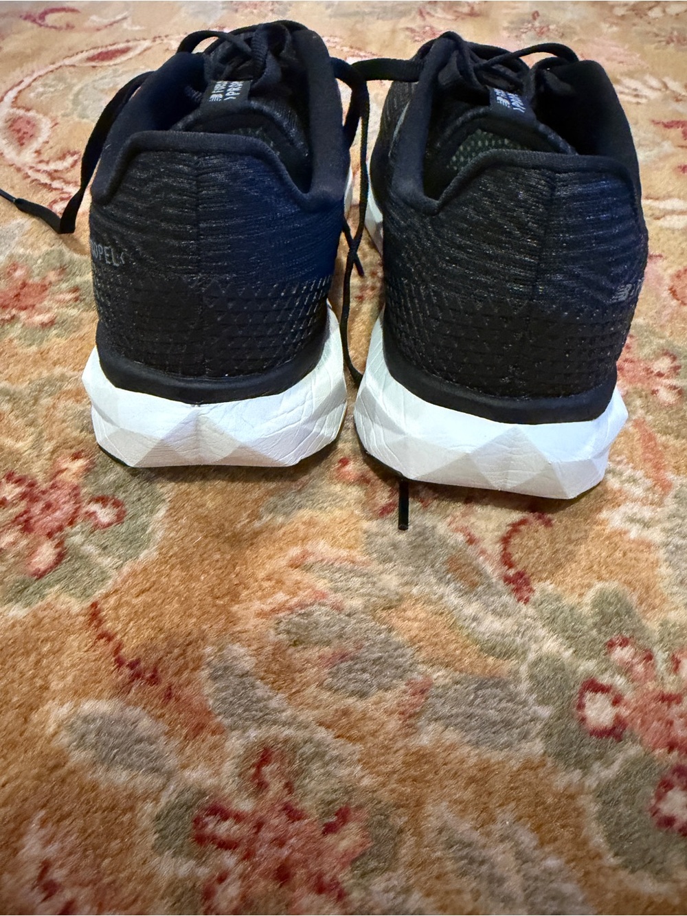 New Balance Women’s FuelCell Propel Sneakers 👟 Brand New - Picture 8 of 9